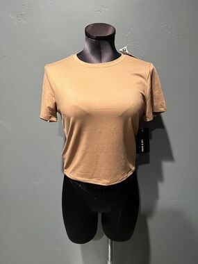 NWT Liz and Sarah brown ShortSleeve Tee